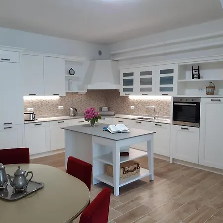 דירה Big With View And Two Bedrooms סלה קומצ'ינה