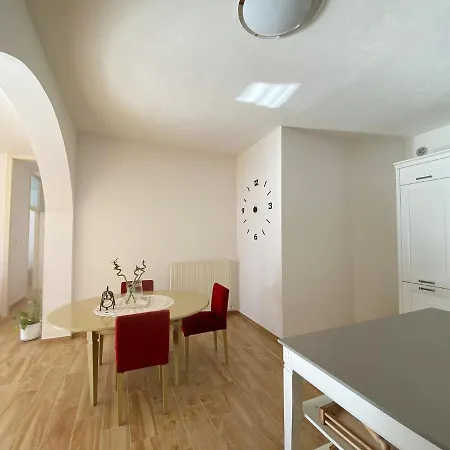 Big With View And Two Bedrooms Apartment *